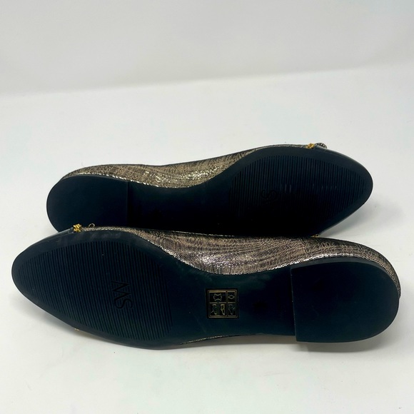 Stuart Weitzman Black and Gold Metallic Ballerina Flats - Picture 8 of 9